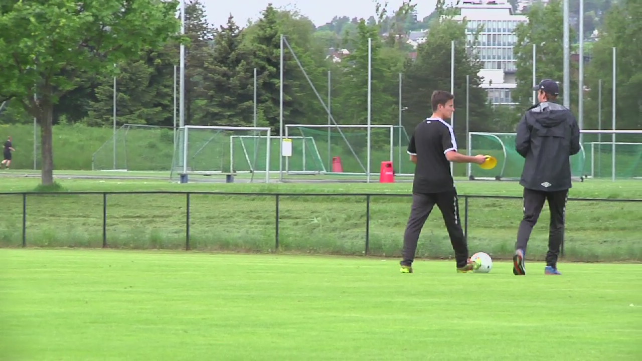 - En fin by og en kamp det som regel lukter svidd av